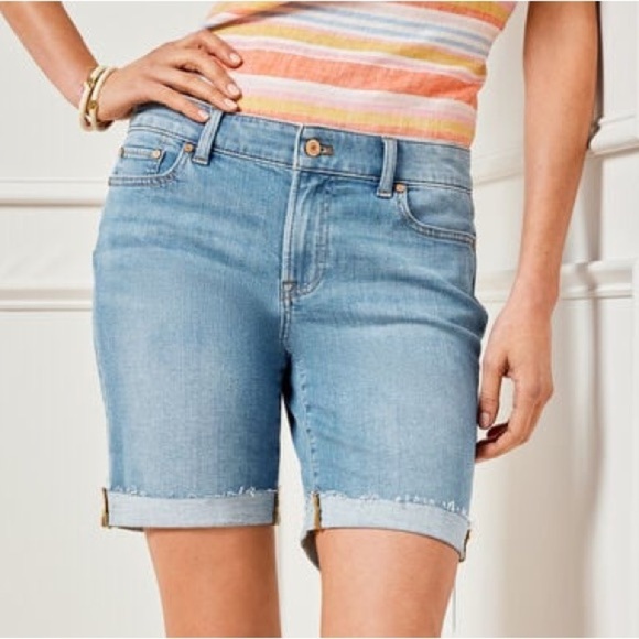 GIRLFRIEND DENIM SHORTS - Talbots 12 - Picture 1 of 9